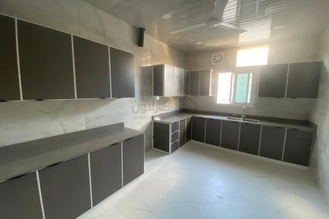 4 bedrooms Apartment in Al Hidd, Bahrain No. 59358 4