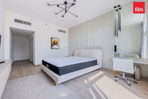 3 bedrooms Apartment in Dubai, UAE No. 210620 8