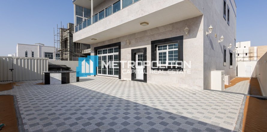 Villa de 5 chambres à Al Shamkha, UAE No. 135542