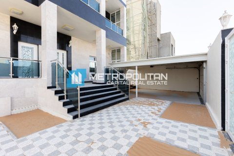 Villa de 5 chambres à Al Shamkha, UAE No. 135542 13