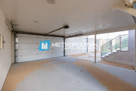 Villa de 5 chambres à Al Shamkha, UAE No. 135542 14