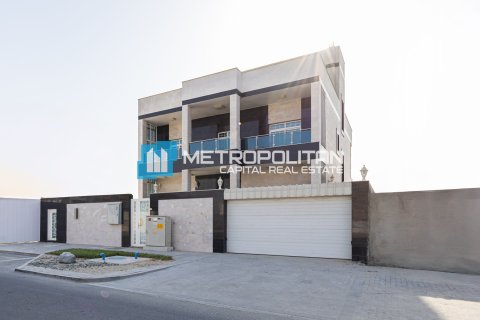 Villa de 5 chambres à Al Shamkha, UAE No. 135542 15