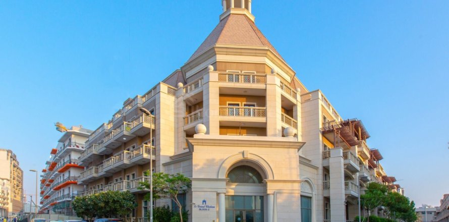 Квартира с 2 спальнями в Джумейра Вилладж Серкл, ОАЭ №143942