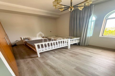 Вилла с 4 спальнями в Jumeirah Park, ОАЭ №155423 6