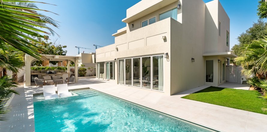 Villa de 5 chambres à Dubai, UAE No. 156479