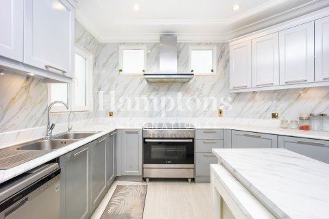 Вилла с 4 спальнями  №135420 17