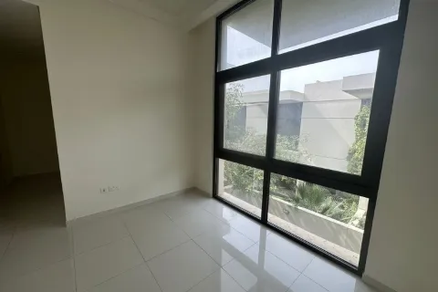 Вилла с 3 спальнями в DAMAC Hills (Akoya by DAMAC), ОАЭ №156396 6