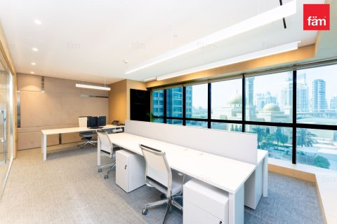 Commercial property de 662.9m² en Dubai, UAE No. 147825 22