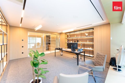 Commercial property de 662.9m² en Dubai, UAE No. 147825 25