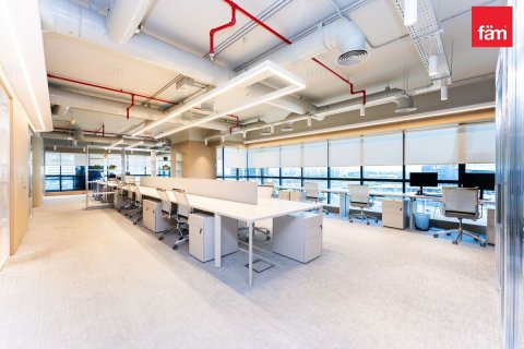 Commercial property de 662.9m² en Dubai, UAE No. 147825 5