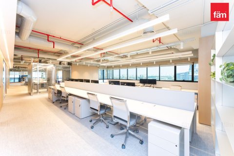 Commercial property de 662.9m² en Dubai, UAE No. 147825 26