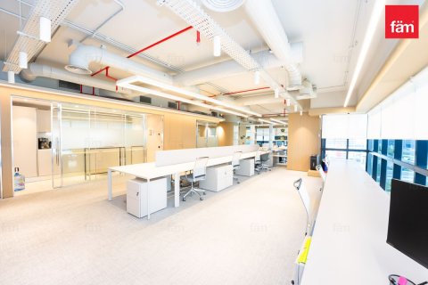 Commercial property de 662.9m² en Dubai, UAE No. 147825 19