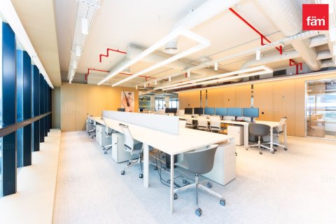 Commercial property de 662.9m² en Dubai, UAE No. 147825 10