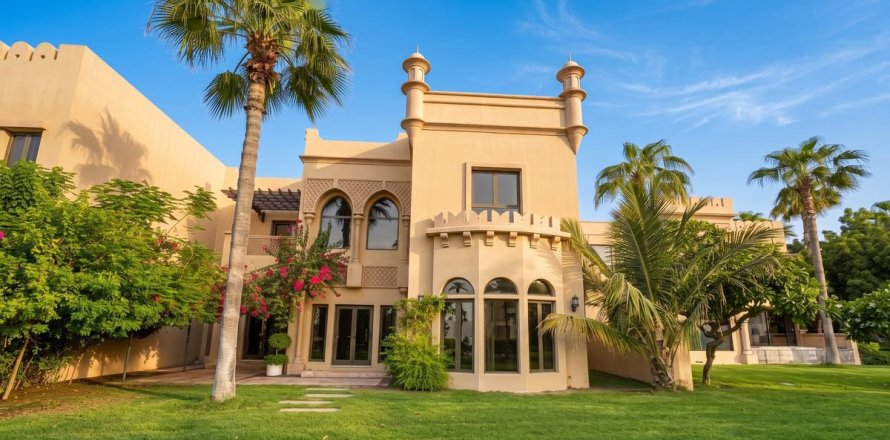 Villa de 4 chambres à Palm Jumeirah, UAE No. 203056