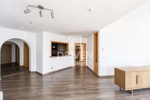 Квартира с 3 спальнями в Shoreline Apartments, ОАЭ №192374 5