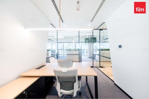 Office de 160.9m² à Dubai, UAE No. 141437 8