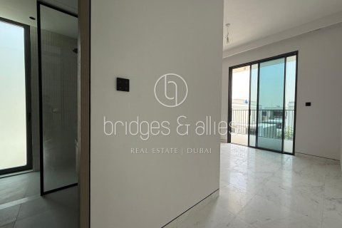 Villa de 4 dormitorios en Dubai, UAE No. 103600 11