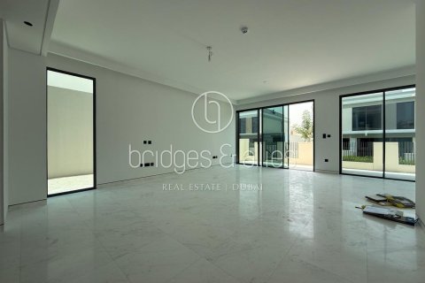 Villa de 4 dormitorios en Dubai, UAE No. 103600 18