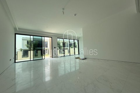 Villa de 4 dormitorios en Dubai, UAE No. 103600 5