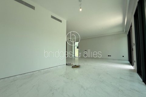 Villa de 4 dormitorios en Dubai, UAE No. 103600 4