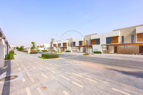 3 bedrooms Townhouse on the Yas Island, UAE No. 90236 2