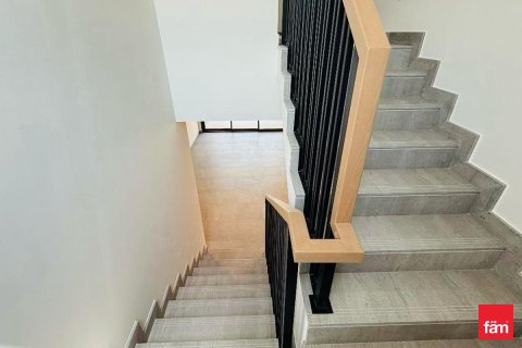 4 bedrooms Townhouse  No. 131994 25