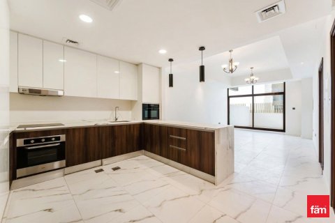 4 bedrooms Townhouse in Dubai, UAE No. 131996 14