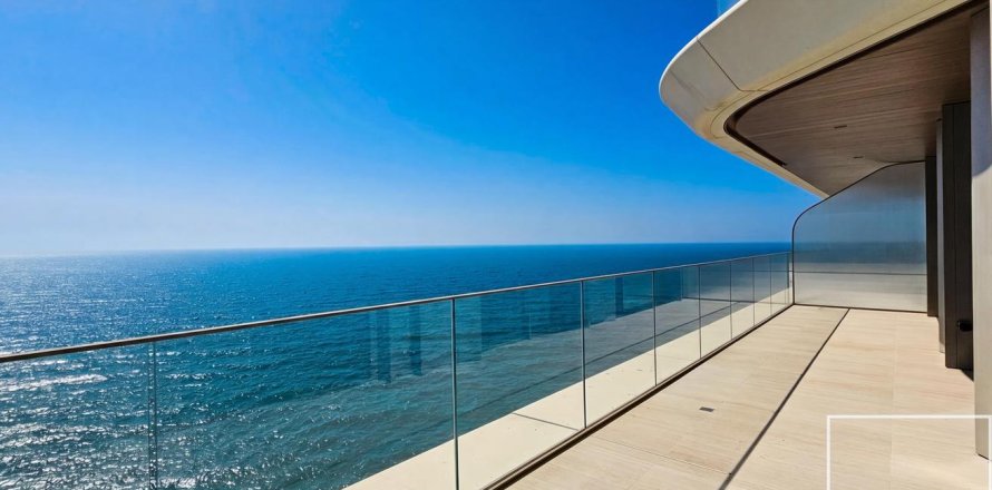 2 bedrooms Apartment in Palm Jumeirah, UAE No. 203712