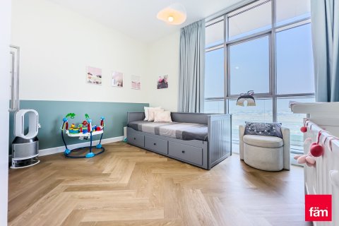 Квартира с 3 спальнями  №120482 10