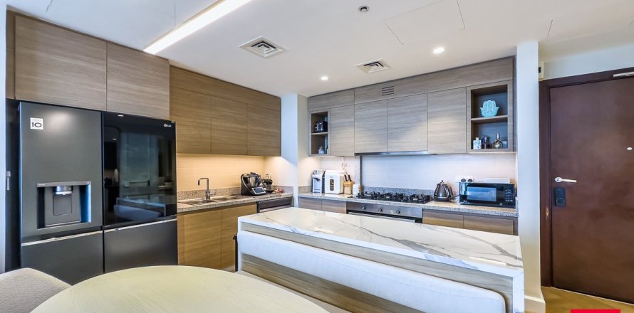 Квартира с 3 спальнями  №120482