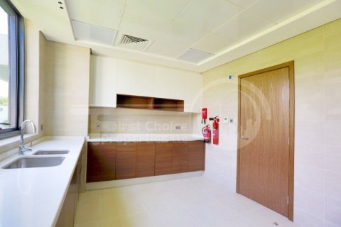 5 bedrooms Villa on the Yas Island, UAE No. 13381 16