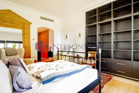 2 bedrooms Apartment in Doha, Qatar No. 57091 8