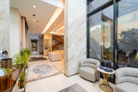 Вилла с 4 спальнями в Джумейра, ОАЭ №146988 14