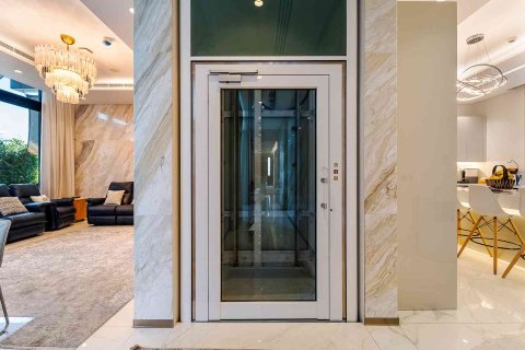 Вилла с 4 спальнями в Джумейра, ОАЭ №146988 18