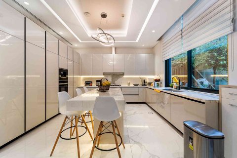 Вилла с 4 спальнями в Джумейра, ОАЭ №146988 8