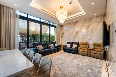 Вилла с 4 спальнями в Джумейра, ОАЭ №146988 20