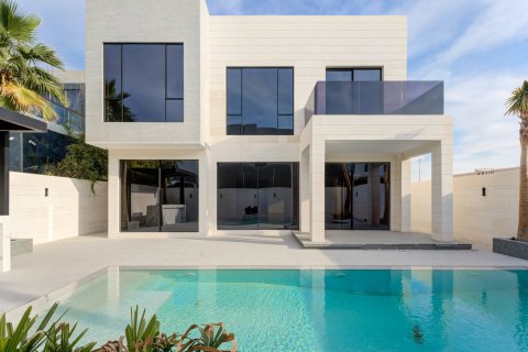 Вилла с 5 спальнями в Jumeirah Park, ОАЭ №146989 3