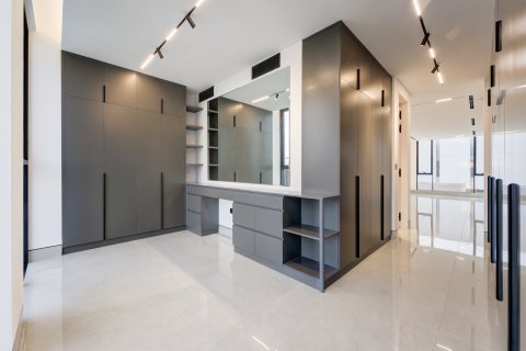 Вилла с 5 спальнями в Jumeirah Park, ОАЭ №146989 28