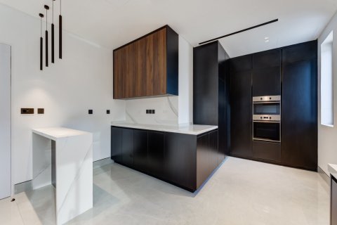 Вилла с 5 спальнями в Jumeirah Park, ОАЭ №146989 11