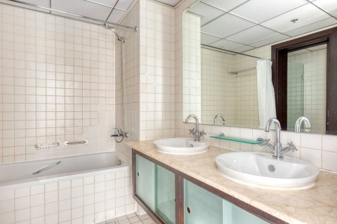 Квартира с 3 спальнями в Дубай Марина, ОАЭ №146991 17