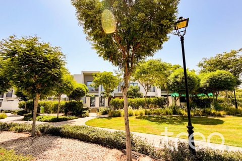 4 bedrooms Townhouse in Dubai, UAE No. 186657 12