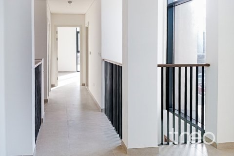 4 bedrooms Townhouse in Mudon, UAE No. 186652 5