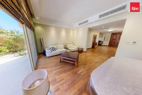 Villa de 5 dormitorios en Wadi Al Safa 2, UAE No. 167826