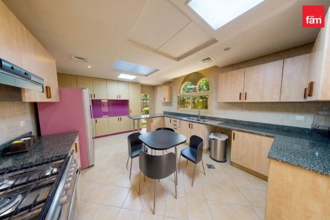 Villa de 5 dormitorios en Wadi Al Safa 2, UAE No. 167826 5