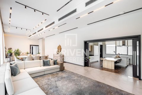 Villa de 5 dormitorios en Nadd Al Sheba, UAE No. 85433 6