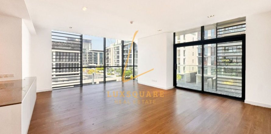Apartment de 2 dormitorios en Al Wasl, UAE No. 205632