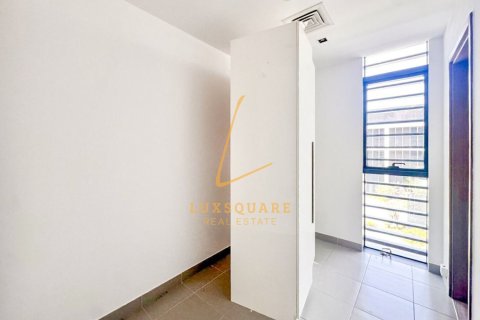 Apartment de 2 dormitorios en Al Wasl, UAE No. 205632 19