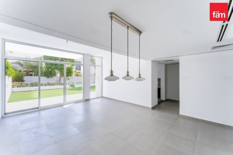 Villa de 3 dormitorios en Dubai, UAE No. 186386 3