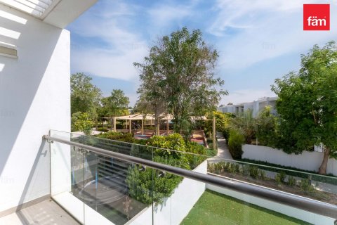 Villa de 3 dormitorios en Dubai, UAE No. 186386 12
