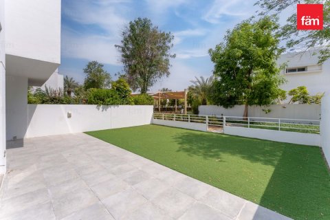 Villa de 3 dormitorios en Dubai, UAE No. 186386 23